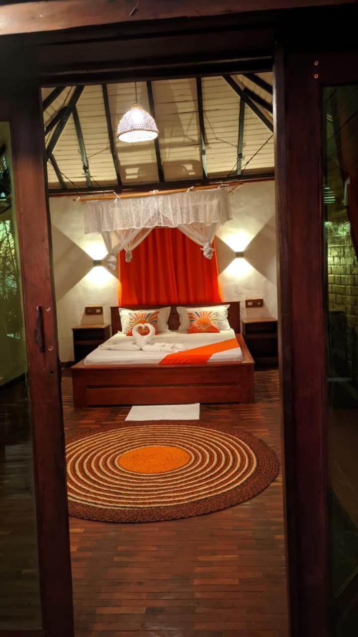 Ampazony Oasis Lodge Mahajanga Zewnętrze zdjęcie