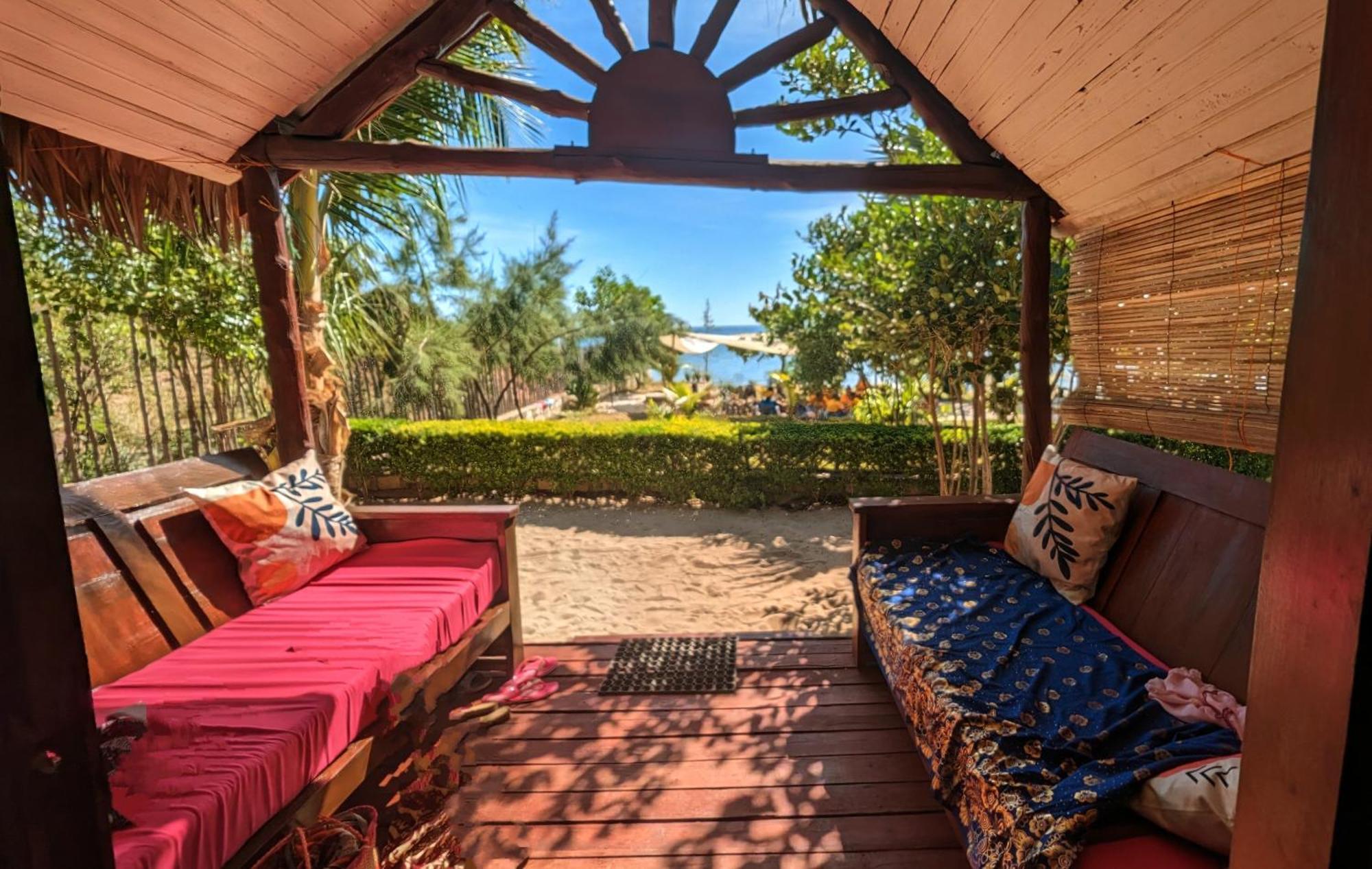 Ampazony Oasis Lodge Mahajanga Zewnętrze zdjęcie