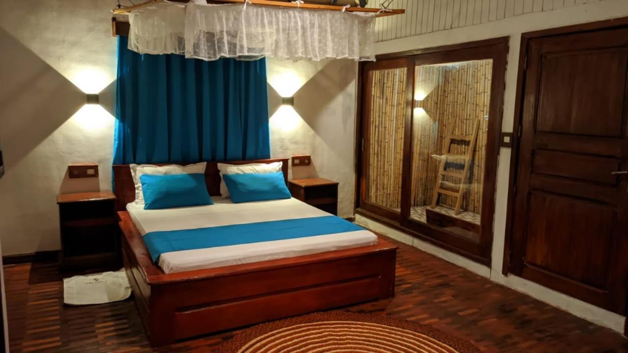 Ampazony Oasis Lodge Mahajanga Zewnętrze zdjęcie