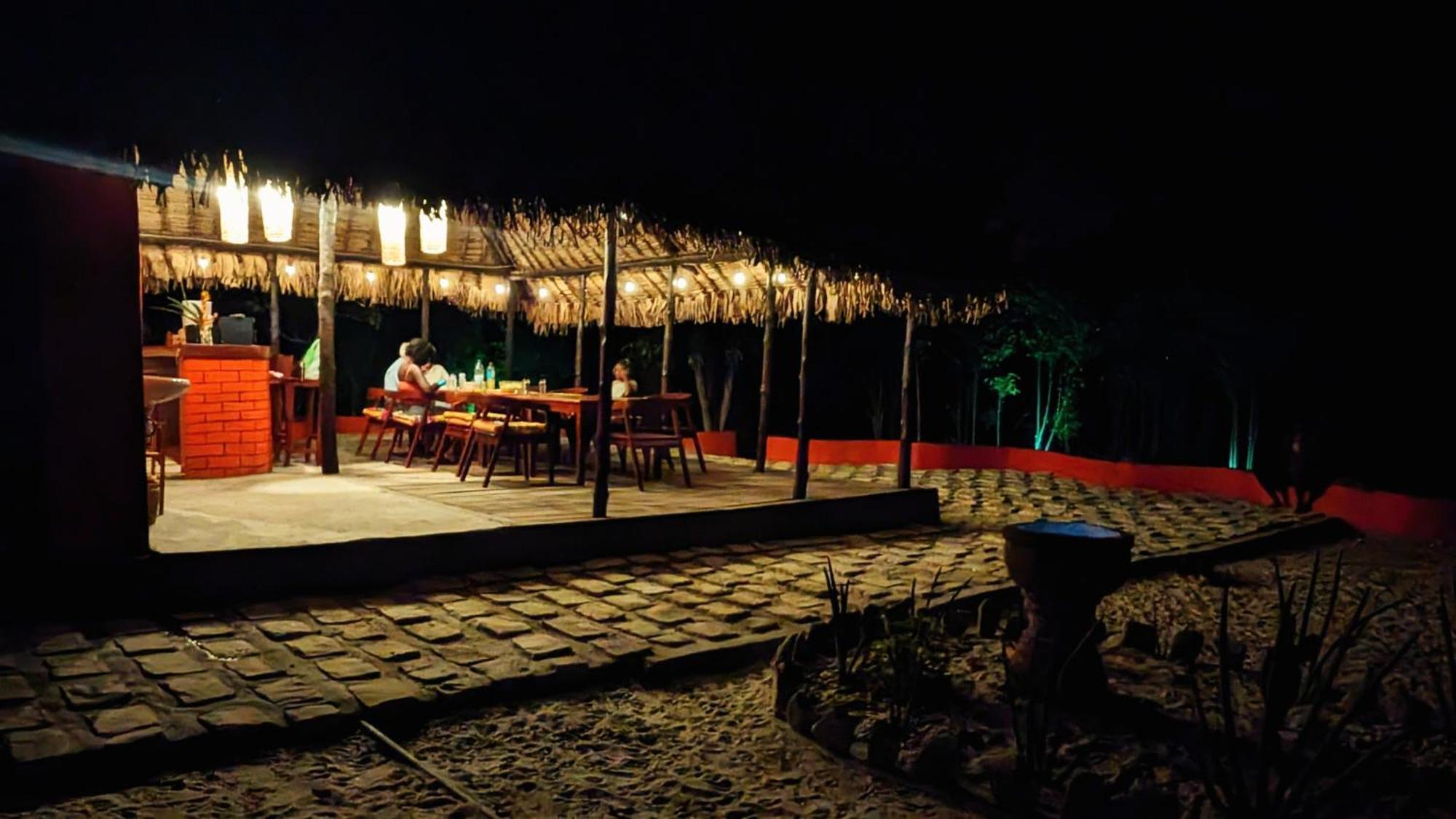 Ampazony Oasis Lodge Mahajanga Zewnętrze zdjęcie