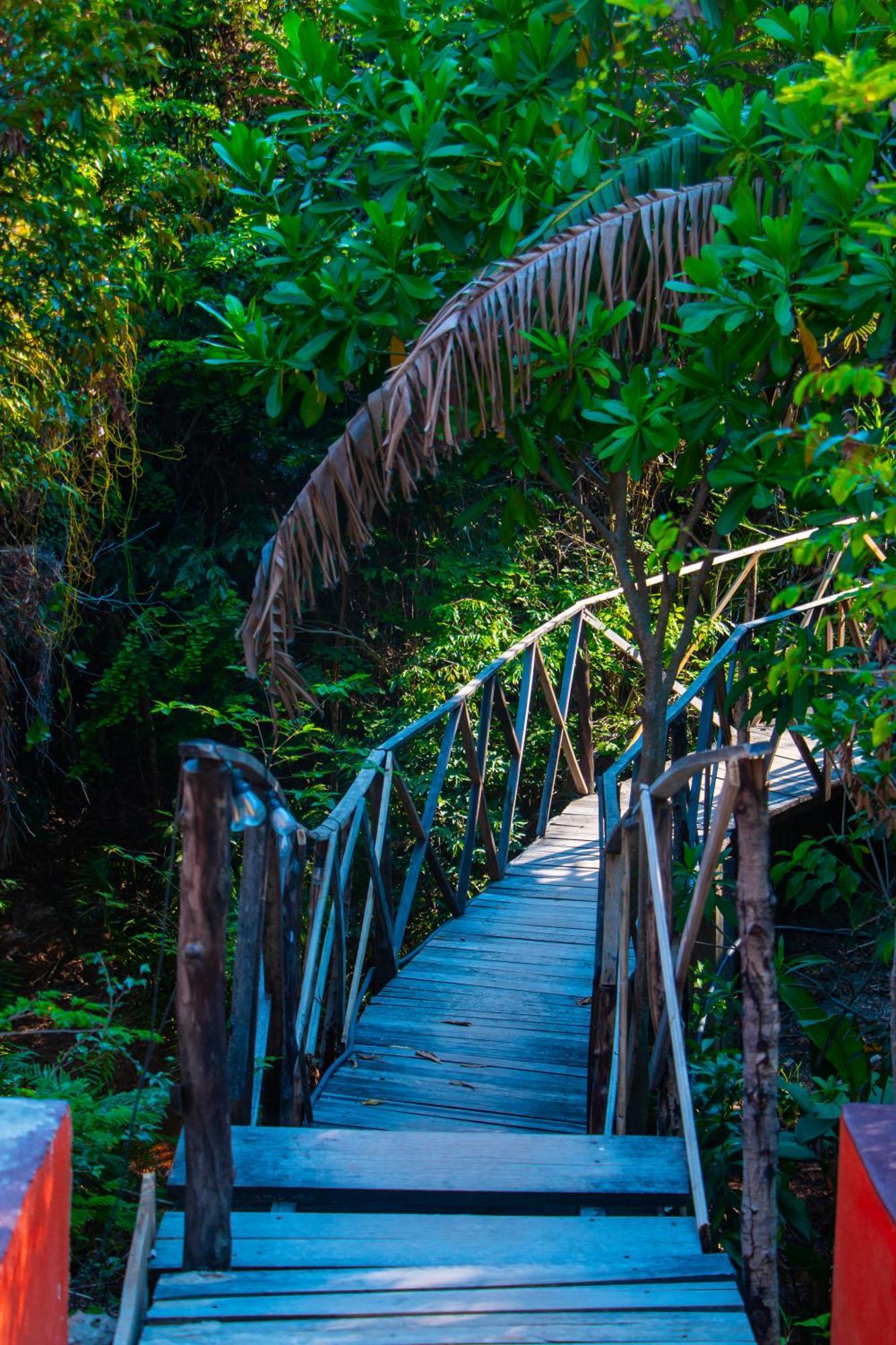 Ampazony Oasis Lodge Mahajanga Zewnętrze zdjęcie