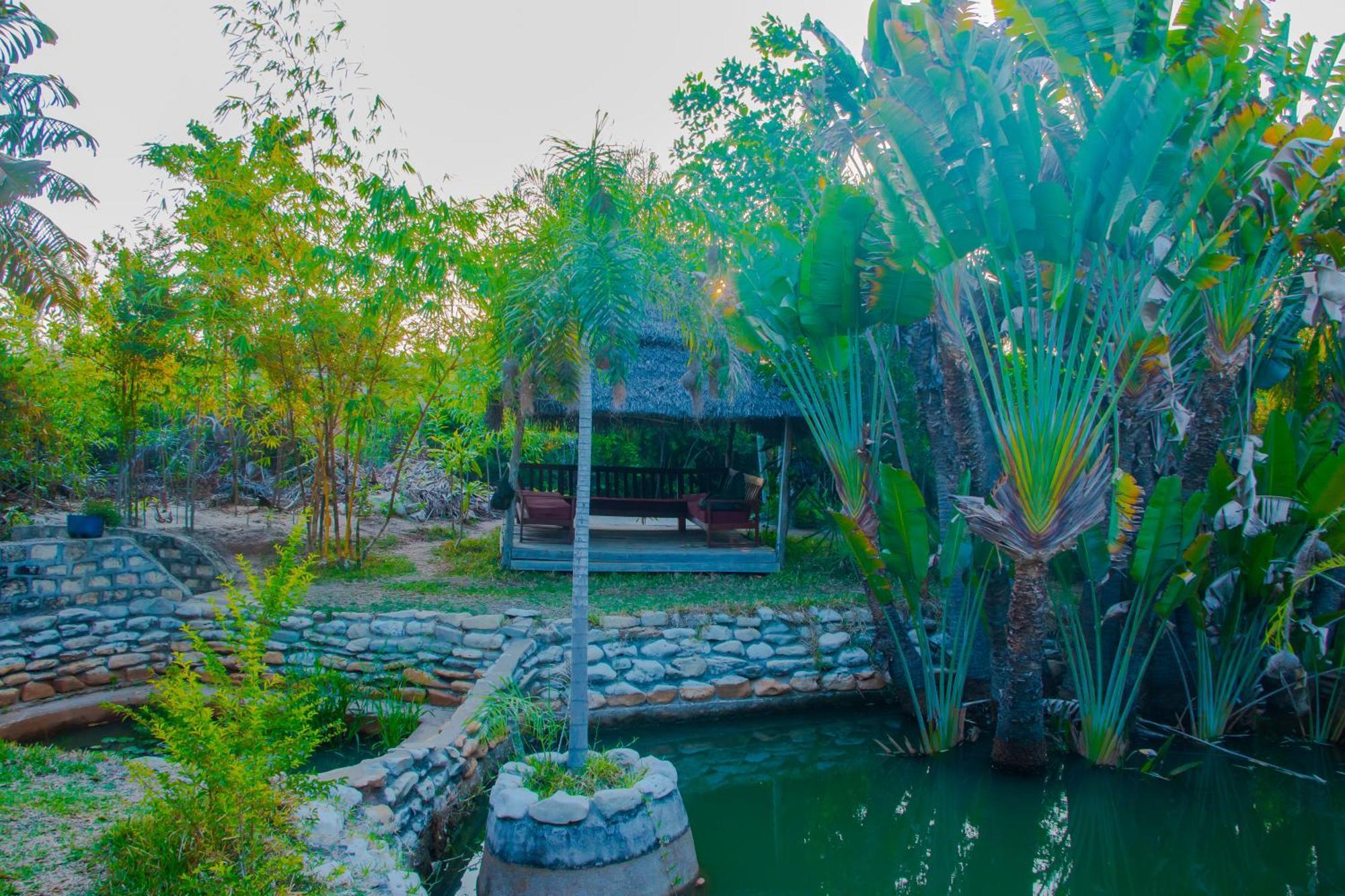 Ampazony Oasis Lodge Mahajanga Zewnętrze zdjęcie