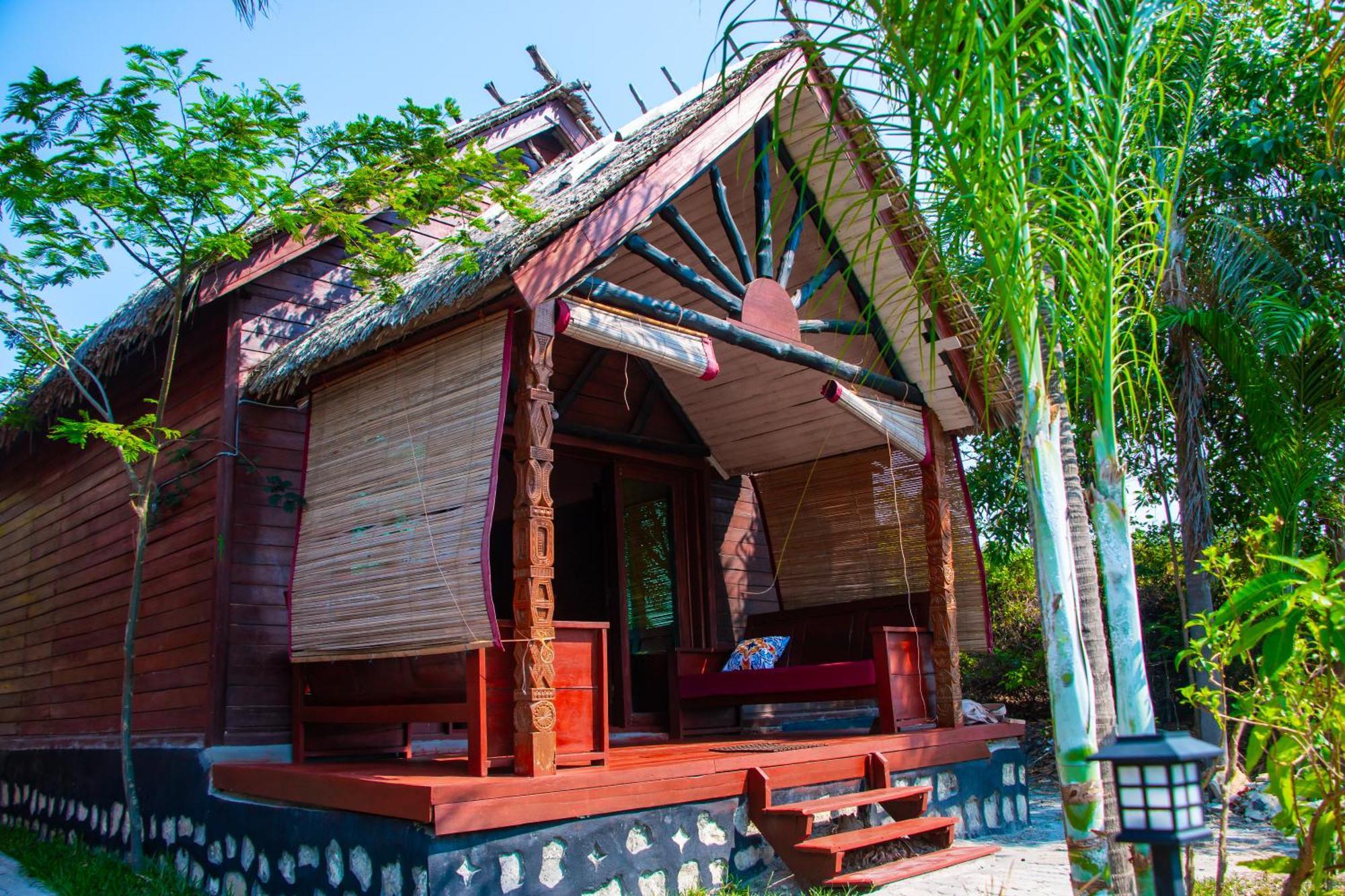 Ampazony Oasis Lodge Mahajanga Zewnętrze zdjęcie